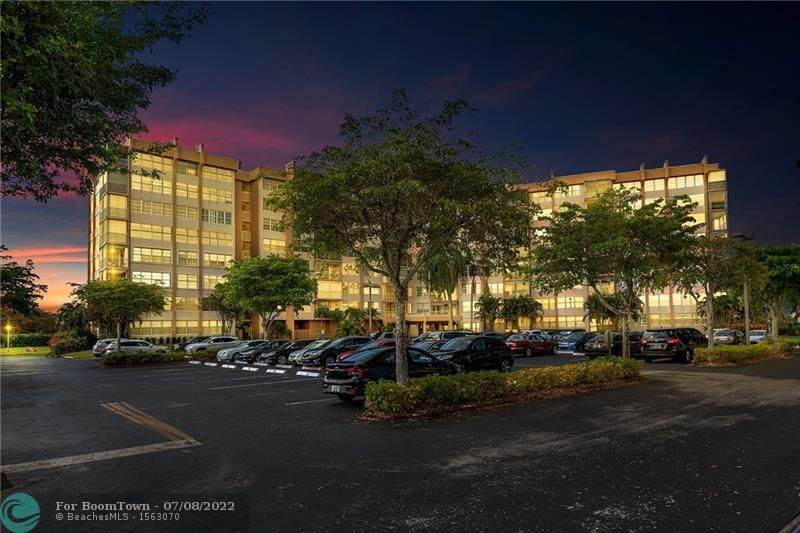 1200 Saint Charles Pl - Photo 1