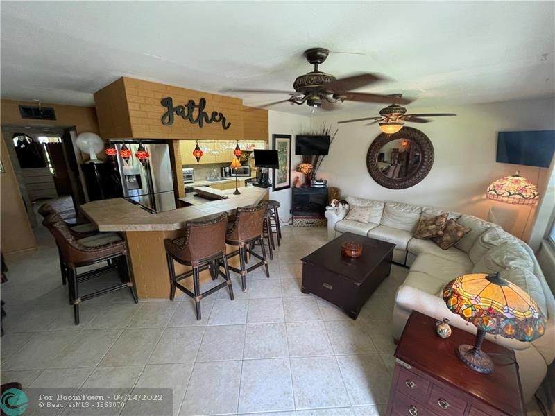 38 Westbury B - Photo 1