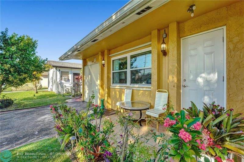 501 99th Way - Photo 1