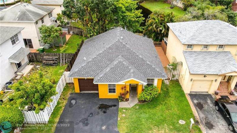 5890 Woodland Point Dr - Photo 1