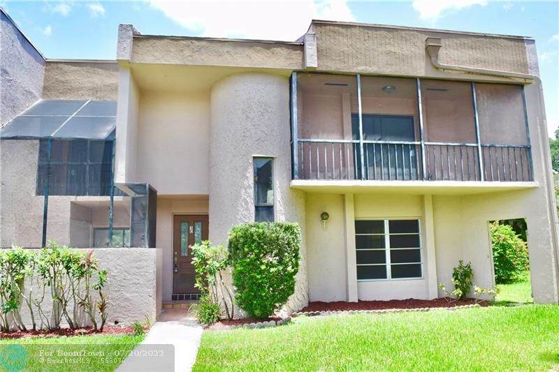 2700 University Dr - Photo 1