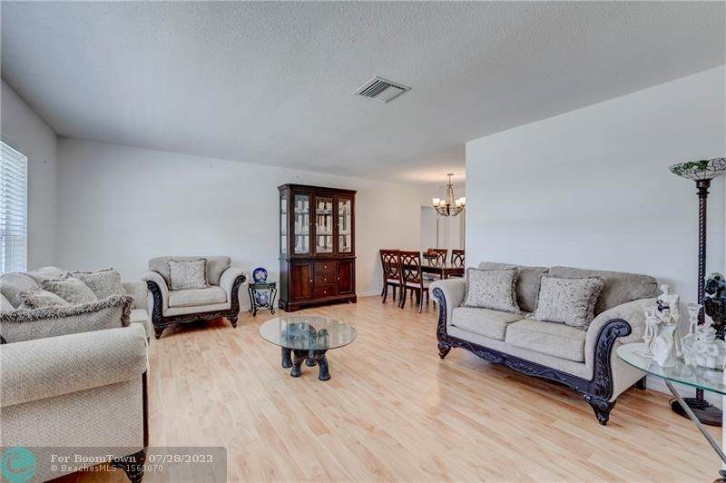 7000 70th St - Photo 1