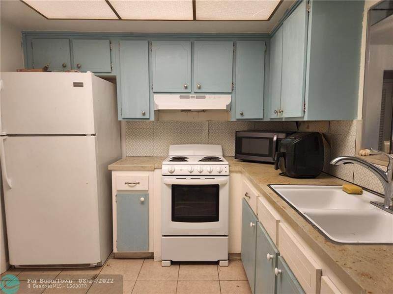 4251 9th Ave - Photo 1