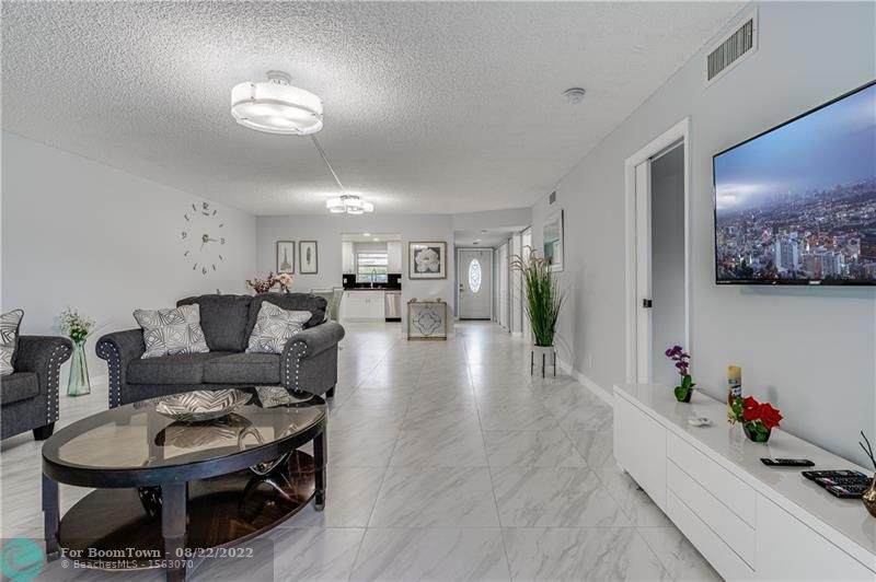150 Hollybrook Ter - Photo 1