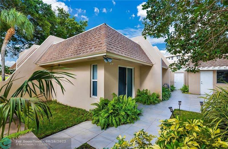 3759 Oaks Clubhouse Dr - Photo 1