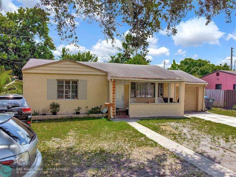 2218 Washington St - Photo 1