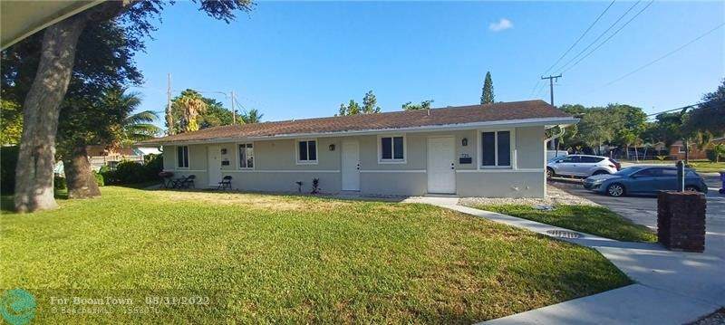 725 28th Ave - Photo 1