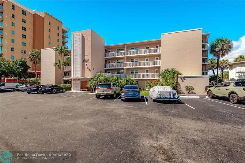 901 Riverside Dr - Photo 1