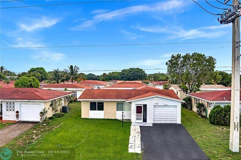 1030 49th Ct - Photo 1