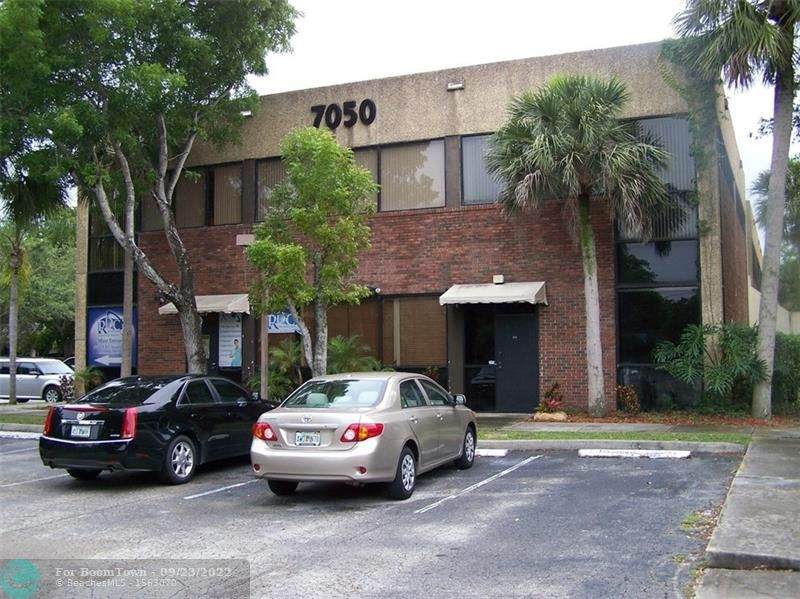 7050 4th St - Photo 1