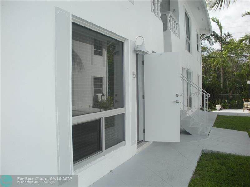 543 Orton Ave - Photo 1