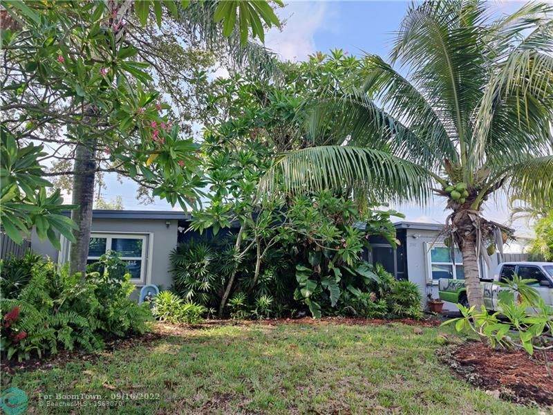 2740 46th Ct - Photo 1