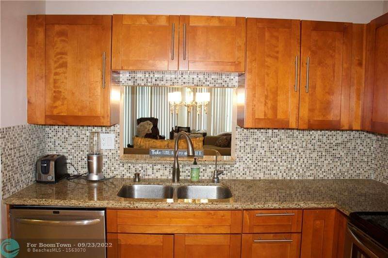 6301 University Dr - Photo 1