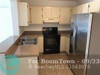 200 Palm Cir - Photo 1