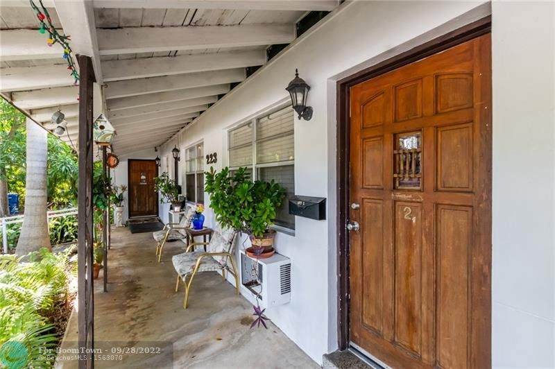 223 21st Street - Photo 1