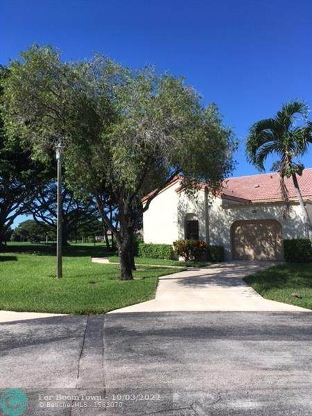5906 Parkwalk Cir W - Photo 1