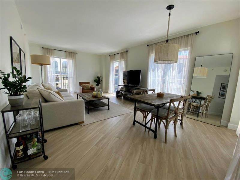 10 Aragon Ave - Photo 1