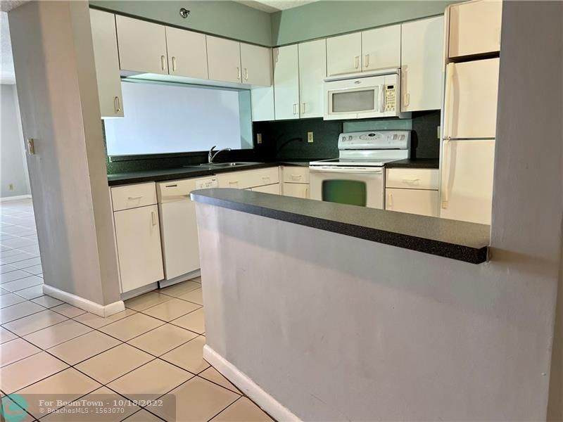 2206 Cypress Bend Dr - Photo 1