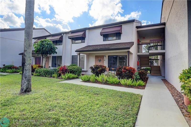 5040 Rose Hill Dr - Photo 1
