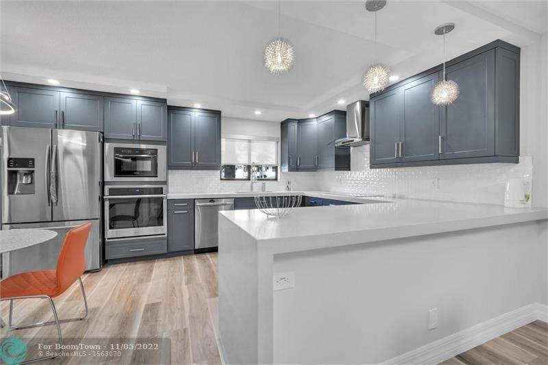 7665 Glendevon Ln - Photo 1