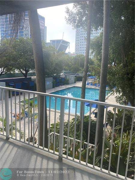 800 N Miami Ave - Photo 1