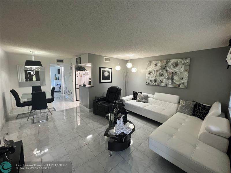 9121 Sunrise Lakes Blvd - Photo 1