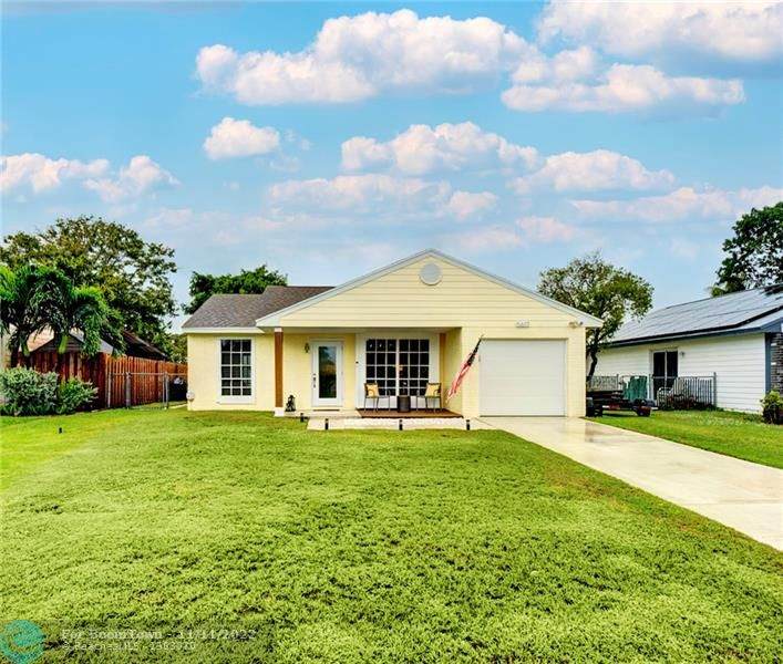 5617 Pebble Brook Ln - Photo 1
