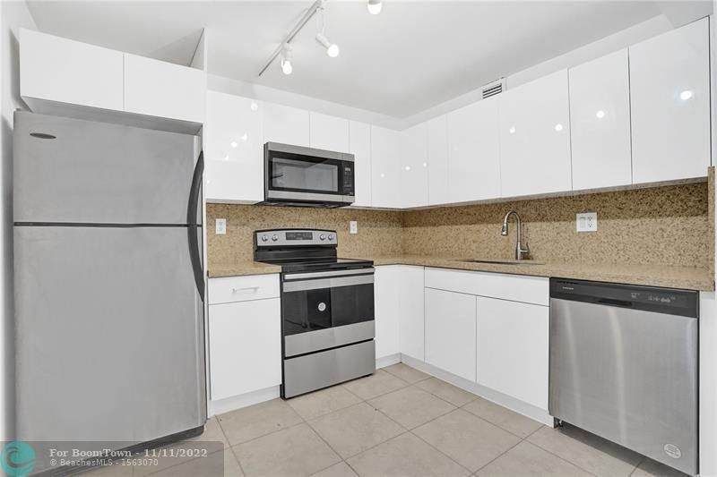 711 Pine Island Rd - Photo 1