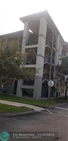 2801 Riverside Dr - Photo 1