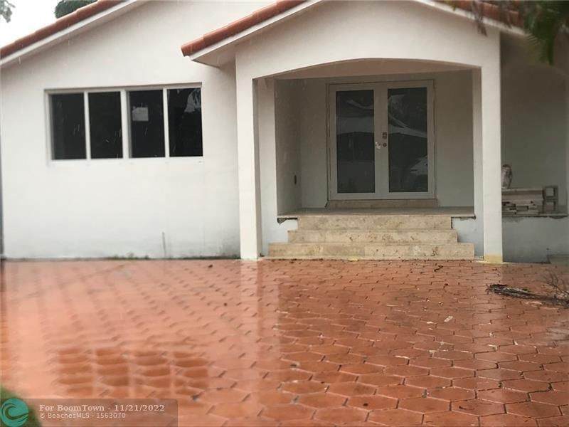 2812 38th Ct - Photo 1