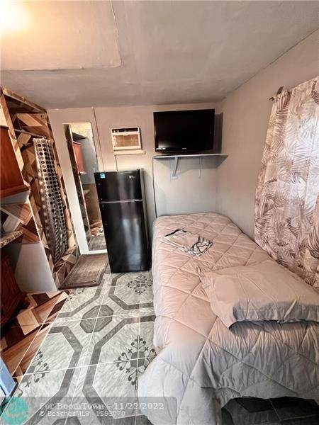 9521 25th Ave - Photo 1