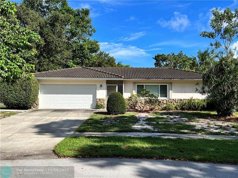 900 9th Way - Photo 1
