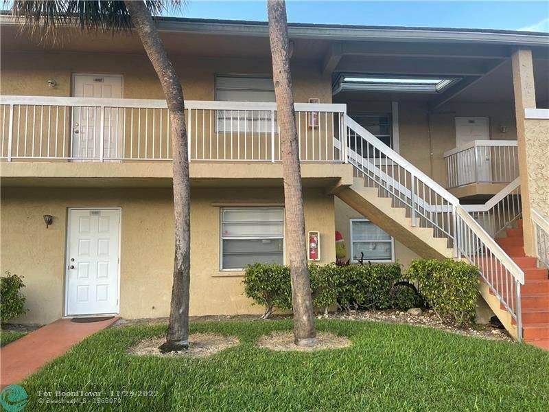 10167 Twin Lakes Dr - Photo 1