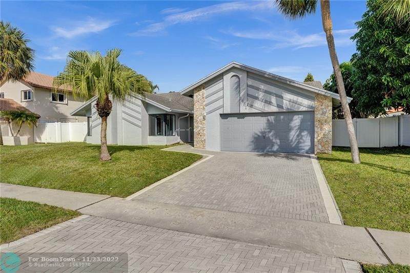 1451 2nd St - Photo 1