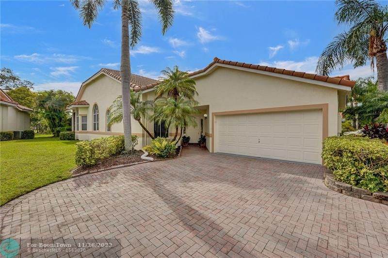 532 Palm Aire Drive - Photo 1