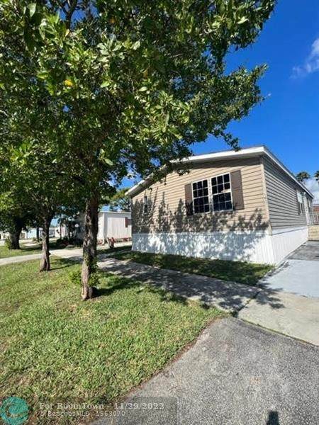 21631 3rd Pl - Photo 1