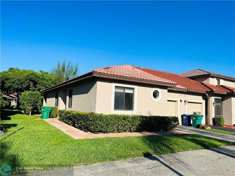 3015 La Mirage Dr - Photo 1