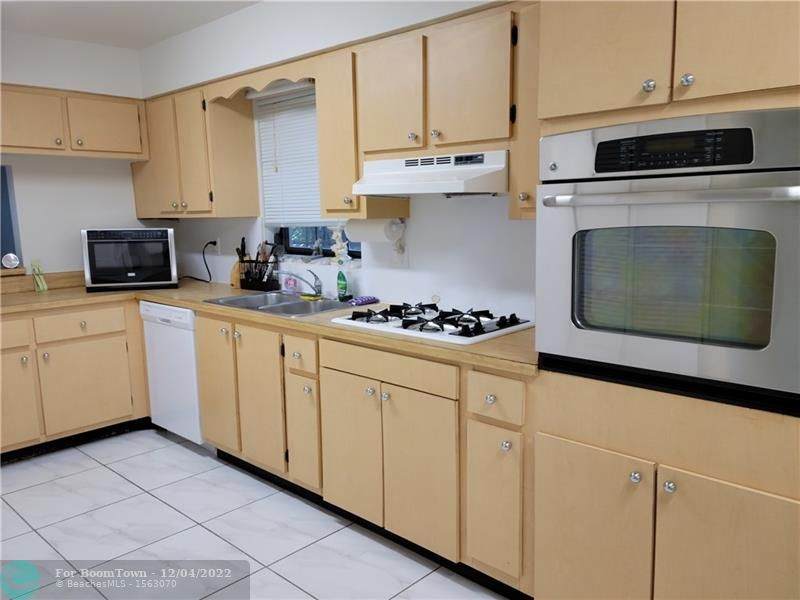 117 7th St - Photo 1