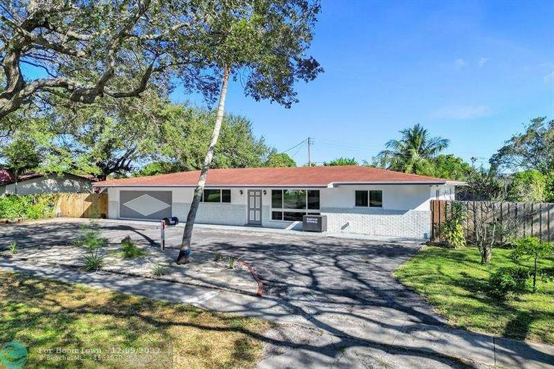 616 46th Ave - Photo 1