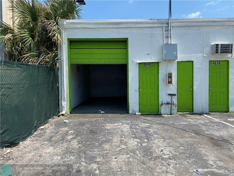 4640 8 Avenue - Photo 1