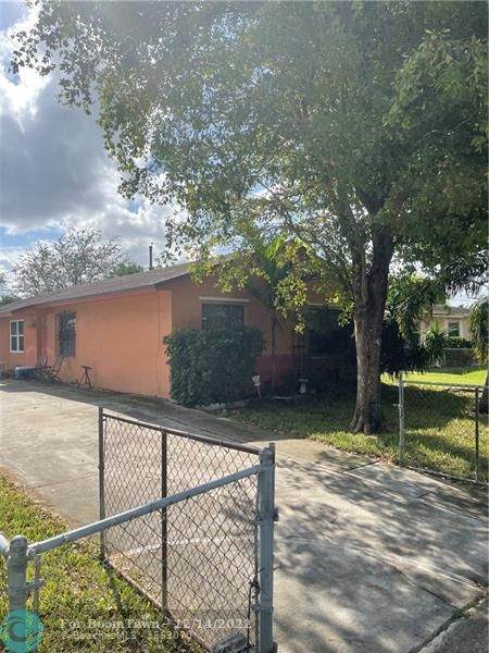 2860 8th St - Photo 1