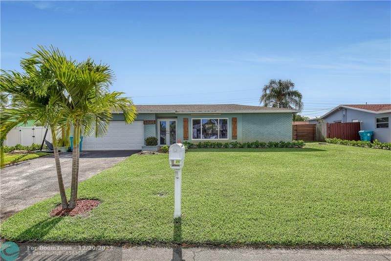 2522 11th Ct - Photo 1