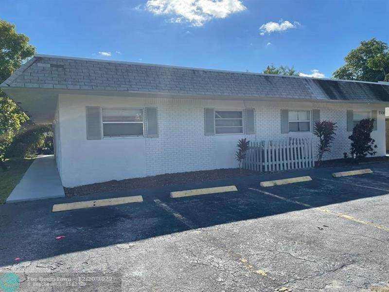 5300 18th Pl - Photo 1