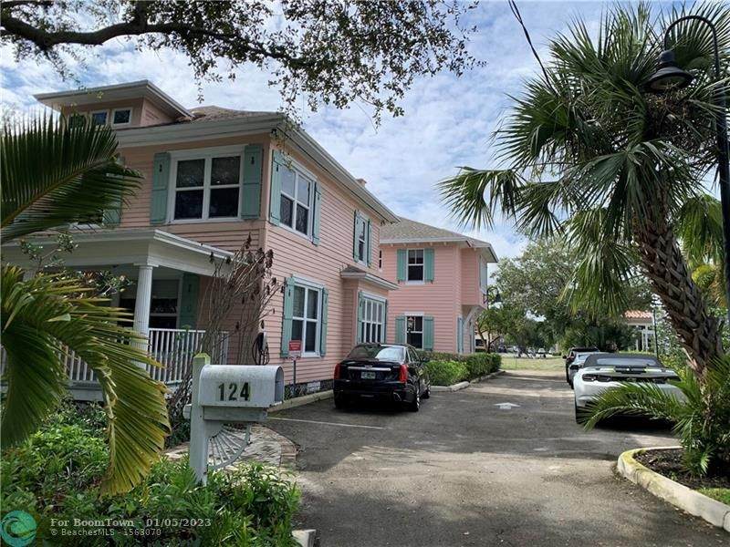 124 Swinton Ave - Photo 1