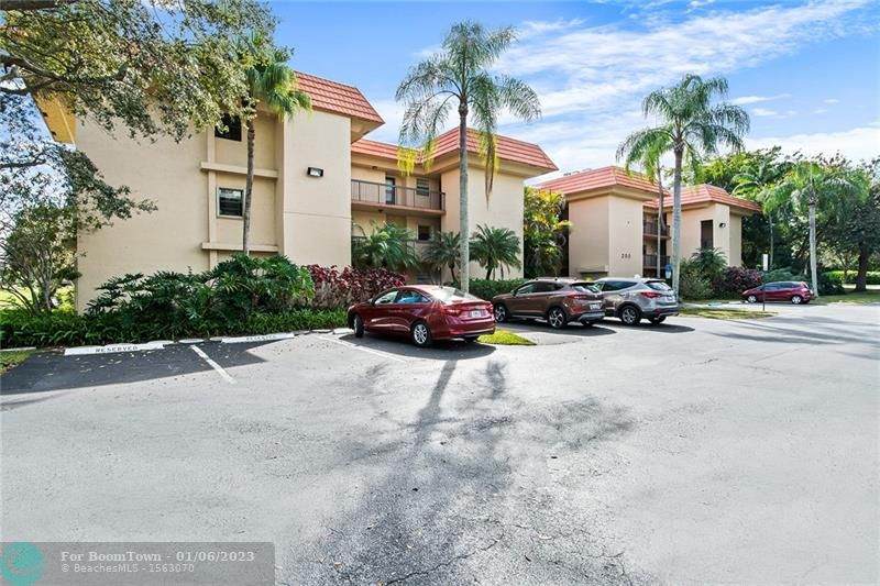 200 Jacaranda Dr - Photo 1