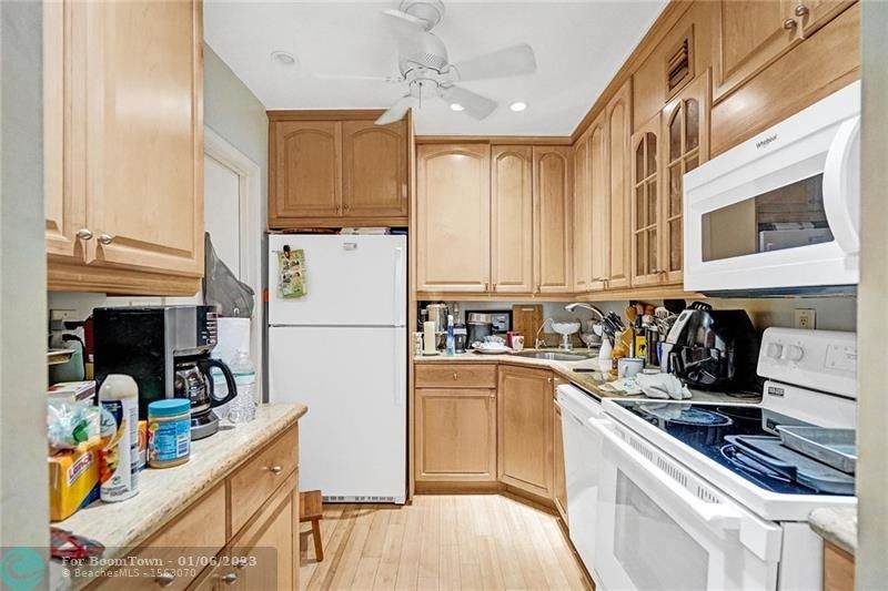 3105 Oakland Shores Dr - Photo 1