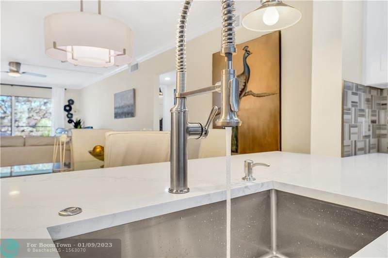 3002 Portofino Isle - Photo 1