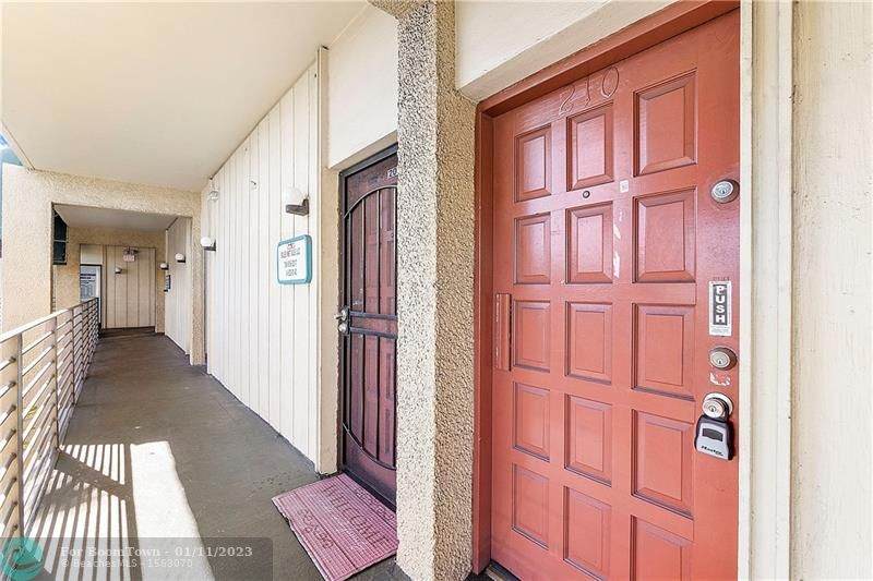 2331 State Road 7 - Photo 1