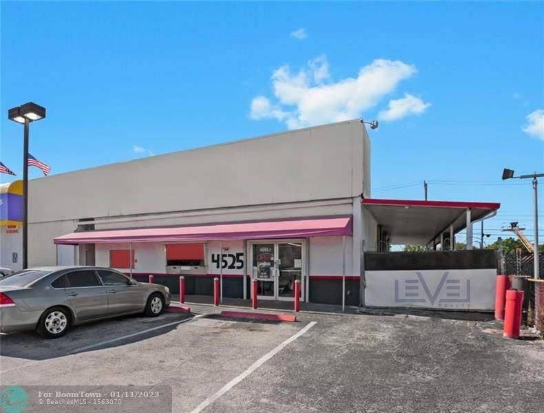 4525 8th Ave - Photo 1