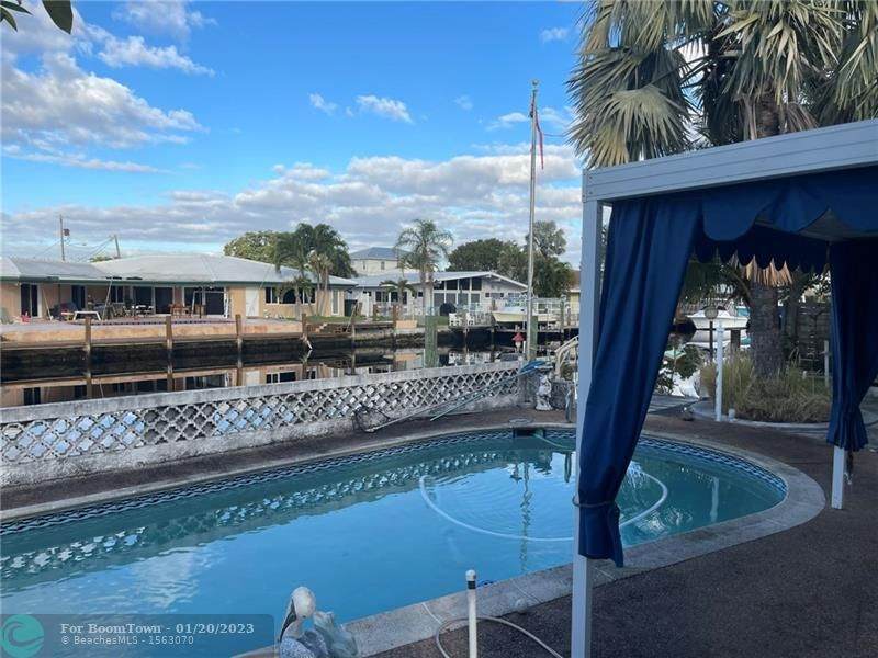 441 14 Ave - Photo 1